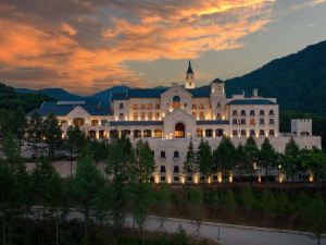 Benxi Guanshanhu Xikang Yunshe Health Resort Hotel