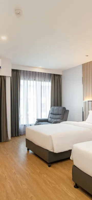 ห้องพรีเมียมเตียงคู่ (2 เตียงเดี่ยว) วิวสระว่ายน้ำ