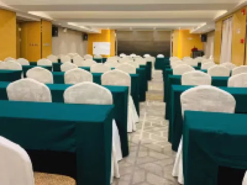 โรงแรมนานาชาติไห่เยว่ โรงแรมในผูไห่