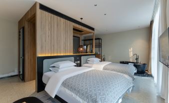 Shaojian Banshushe B&B (Lujiang Tangchi Hot Spring Resort)