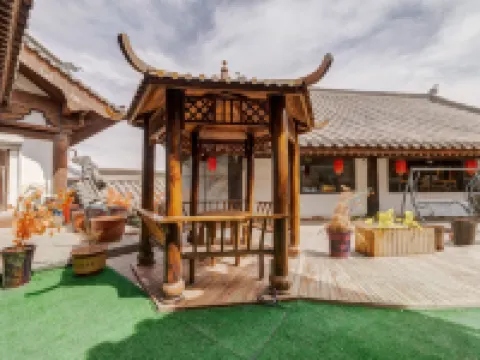 Floral Hotel·Xingmao hotel (Huayan Temple Store in Datong Ancient City Wall) Hotels in Datong