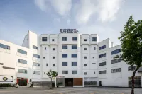 VanFeel Hotel