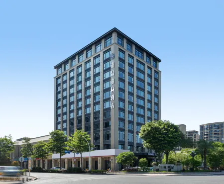 Platinum Crystal Hotel