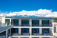 Guyue Chinoiserie Homestay Hotels in Xinyuan