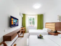 Zhongzhou Yilu Resort Hotels in Luanchuan