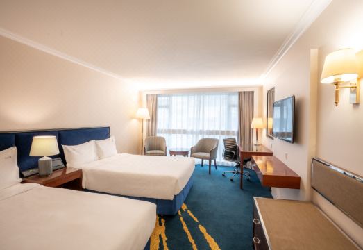 홀리데이 인 골든 마일 로비