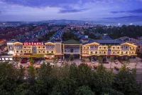 Royal Seaview Holiday Hotel (Dalian Discovery Kingdom Theme Park Branch) Hotel dekat Dalian Coastal National Geopark