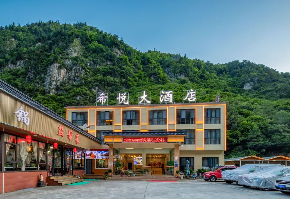 hotel overview picture