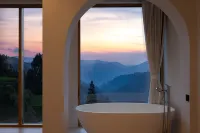 BE IN | Sharge Terrace View Resort Hotels in Liping