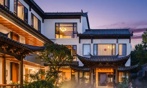 Floral Hotel·Heting Afrog Menaxi Culture Meisu (Lijiang Ancient City Branch)