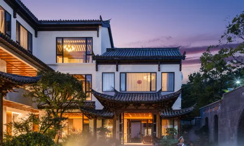 Floral Hotel·Heting Afrog Menaxi Culture Hotel(Lijiang Ancient City Branch)