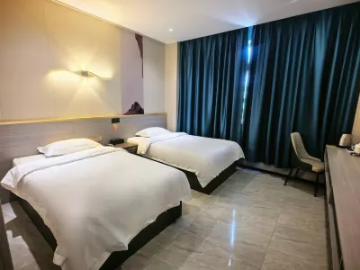 Jungang Hotel Hotels in Xinhe