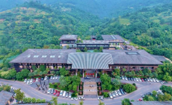 Tianci Huatang Forest Hot Spring Resort Hotel (Chongqing Lushan Branch)