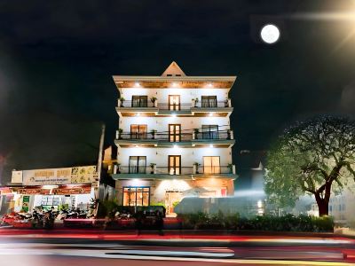 VPlus Hotel