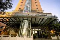 如家商旅酒店（陽泉濱河新天地商業廣場店） 鄰近陽泉市體育中心-體育場的酒店