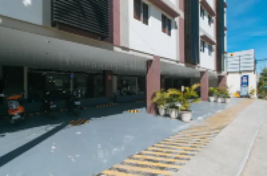 紅門 @ Leoncia 公寓 曼達維市 曼達韋酒店