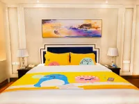 Kaidun Hotel(Haikou Riyue Square Duty Free Store) Hotels near Meilan
