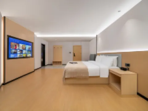 Jianman Hotel (Longyou South Gate Historical Block Store) Hotels in Longyou