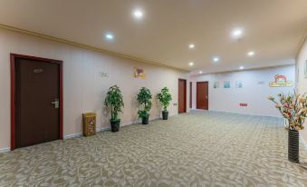 Chenxing Hotel (Third People's Hospital Branch of Yichang Three Gorges Vocational College)
