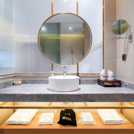 Bojing Bofei Hotel (Jingmen Wanda Plaza)