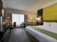 Holiday Inn SINGAPORE ORCHARD CITY CENTRE by IHG Отели рядом с достопримечательностью «Торговый центр 313@Somerset»
