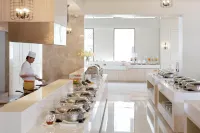 Balcony Courtyard Sriracha Hotel & Serviced Apartments - breakfast
