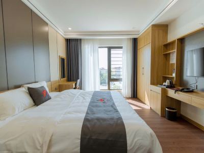 Phuong Dong Hotel Mong Cai