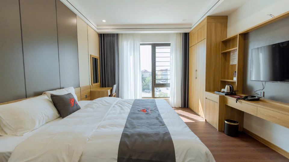 Phuong Dong Hotel Mong Cai
