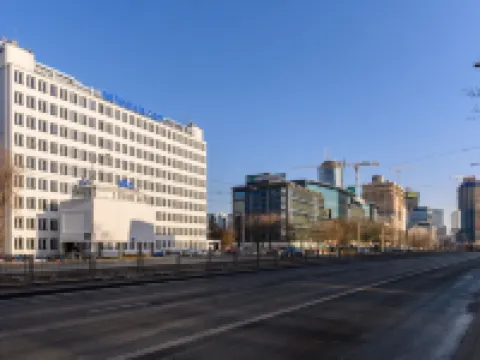 a&o Warszawa Wola ワルシャワのホテル