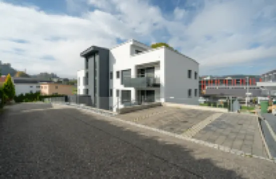 Serene Swiss Apt | scenic balcony views + parking Hotels in 