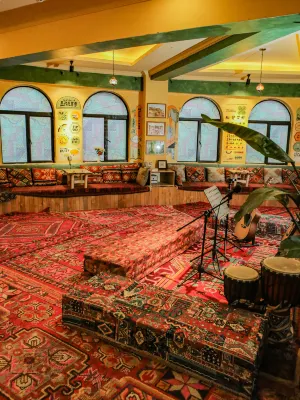 Border Walking International Youth Hostel Hotel a 