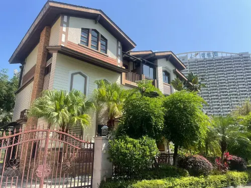 Huidong Shili Yintan Shijianhai Holiday Villa (Xiaojingwan Beach)