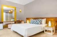 Friday Attitude,  + Hotels in Grand River South East