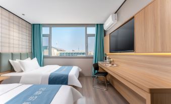 Rujia Huayi Selected Hotel (Leling Xinglong South Street Branch)