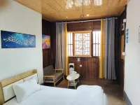 Shanglou Chinese Inn (Tulou King Scenic Area Chengqi Building)