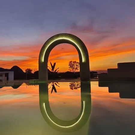 Yun · Xihu Most Beautiful Sunset Homestay (Puzhehei Scenic Area)
