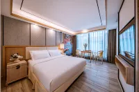 Lijiang ancient city Zangyuan snow mountain view hotel (big water wheel shop)