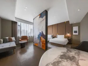 Madison Hotel, Qilihe Bridge, Lanzhou High Speed Railway Station