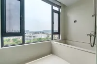 Maitreya West Coast Hot Spring Hotel (Huquan Ecological Park Branch) - balkon