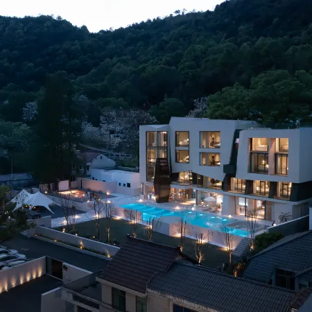 MontCrave holiday village Отели рядом с достопримечательностью «Tianmu River Drifting»