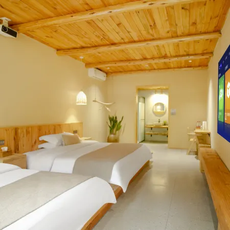 Moshu Homestay (Meishan East Station & Sansu Temple Branch)