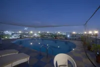 Vesta Maurya Palace - Pools