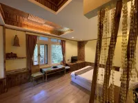 Fuyam Tourist Home Hotels near Lala Shan National Forest Recreation Area