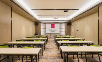 Echarm Hotel (Xintang Light Rail Station, Zengcheng, Guangzhou)