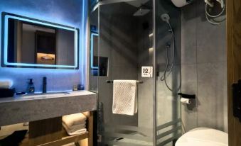 Guanlanyaju Homestay Hotel (Harbin Ice and Snow World Sun Island)