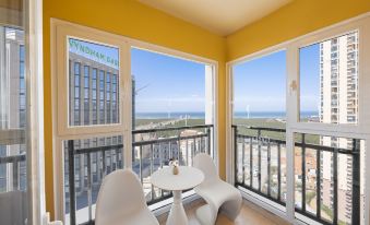 Prince Seaview Apartment (Diamond Beach Store in Naxiang Seaview District)