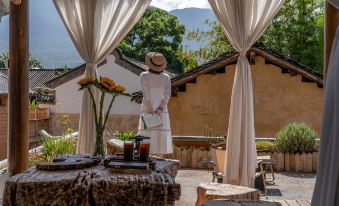 Du'an·Shiguangliyoufeng Designer Smart Inn (Dali Shaxi Ancient Town Branch)