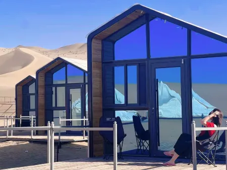 Dunhuang Star Night Camping Hotel