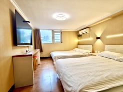 Qingdao Shengshi Haoting Business Hotel