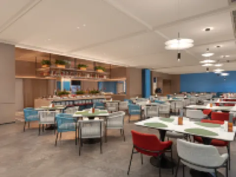 HOLIDAY INN EXPRESS NALATI Hotels in Xinyuan
